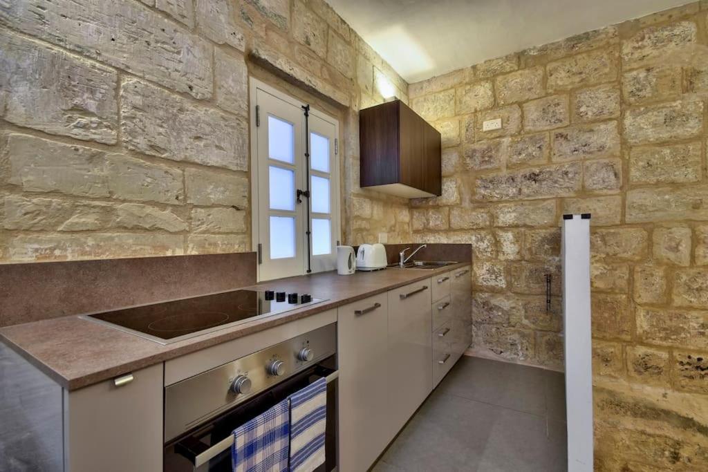 شقة Orangery 101 - Duplex Studio فاليتا المظهر الخارجي الصورة